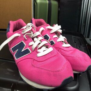 New balance shoes size 6